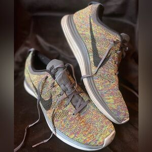 2 men’s Nike Fly Knit Lunar 1 sneaker